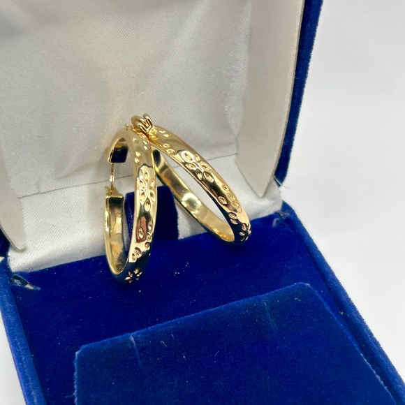 New 12k Gold Embossed Hoop Earrings - Picture 5 of 7